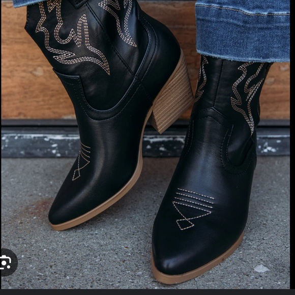 Vintage Dingo Cowgirl Boots - Picture 7 of 7